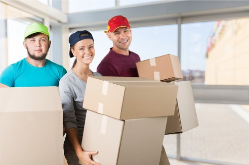 Moving van service in Elephant and Castle for local residential and business moves